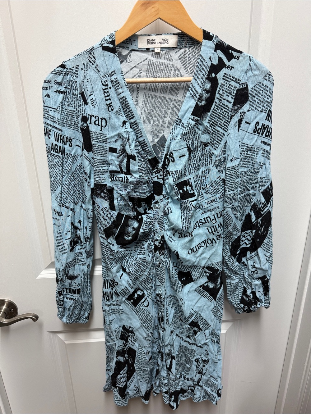 Diane Von Furstenberg Light Blue & Black Newspaper-Print mini dress